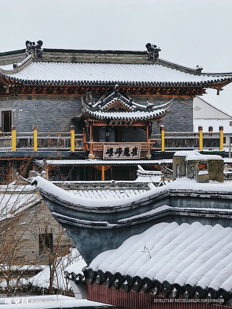 龙窝楼雪景