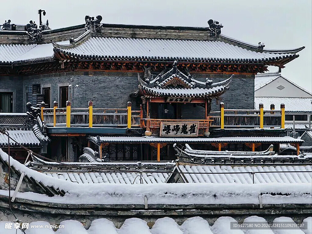 龙窝楼雪景