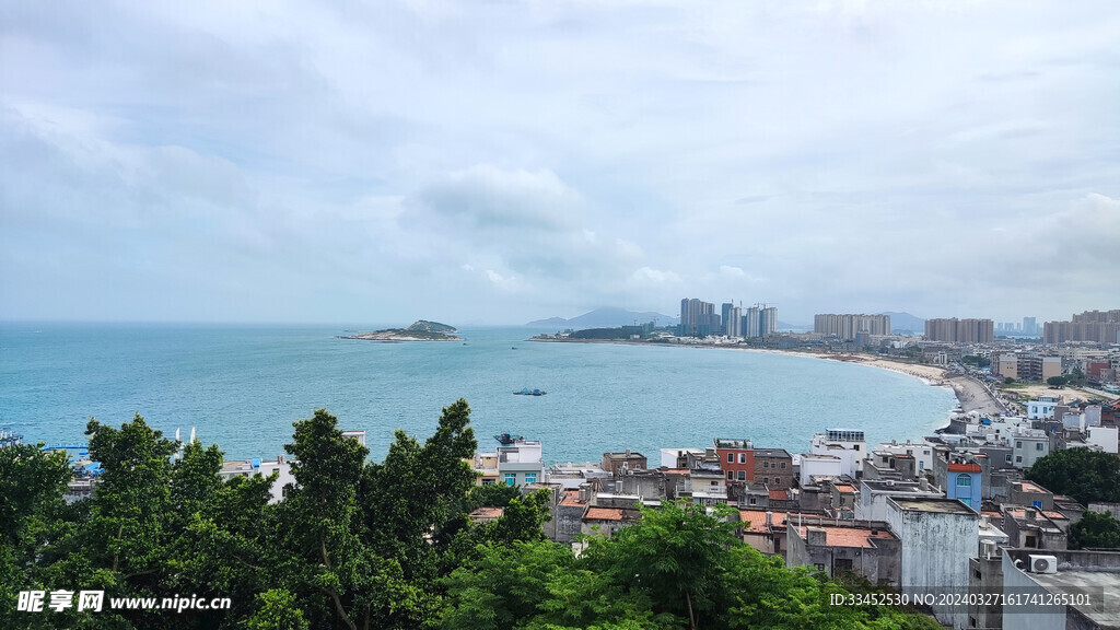 东山岛居住区高处鸟瞰南门湾