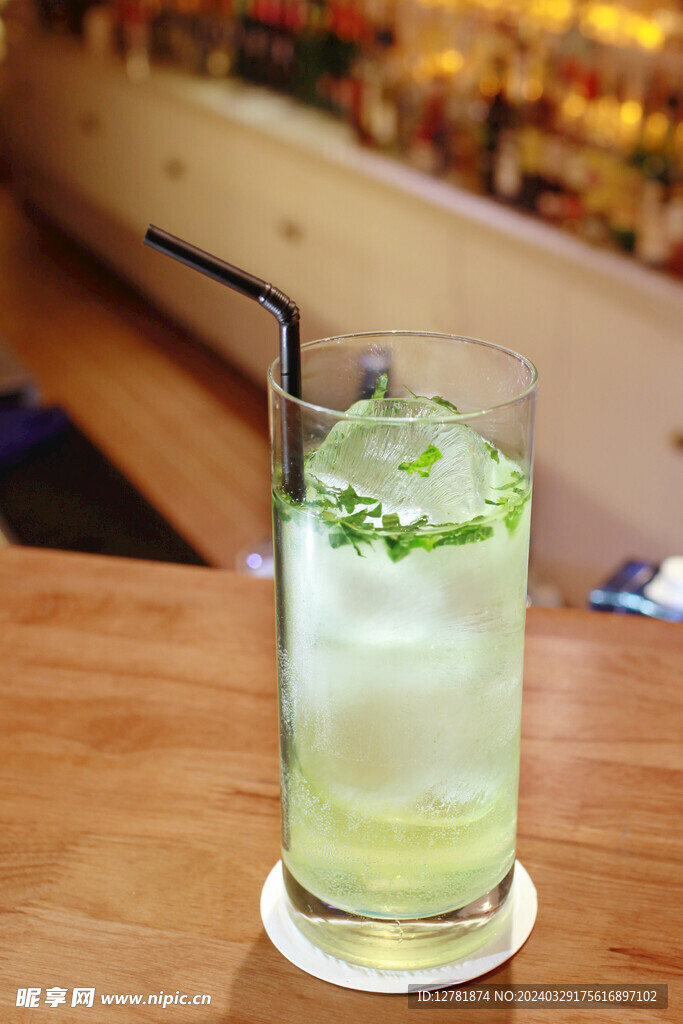 夏雨鸡尾酒