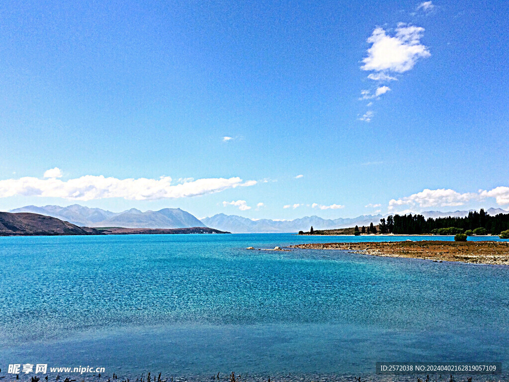 蒂卡波湖
