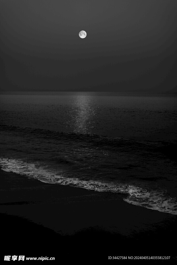 夜色中的海景