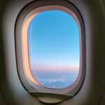 飞机窗外风景照片