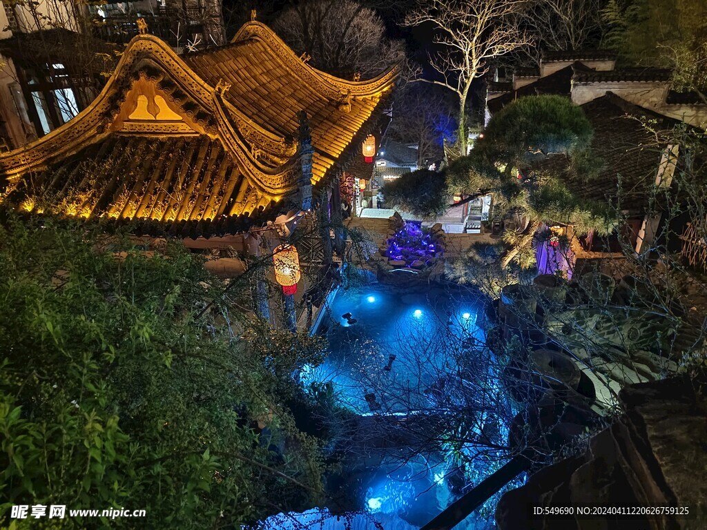 婺源篁岭花溪水街夜景图片