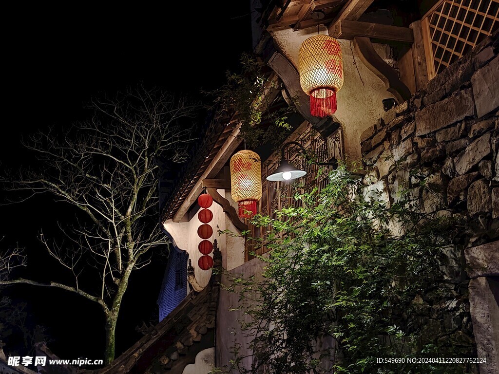 婺源篁岭花溪水街夜景图片