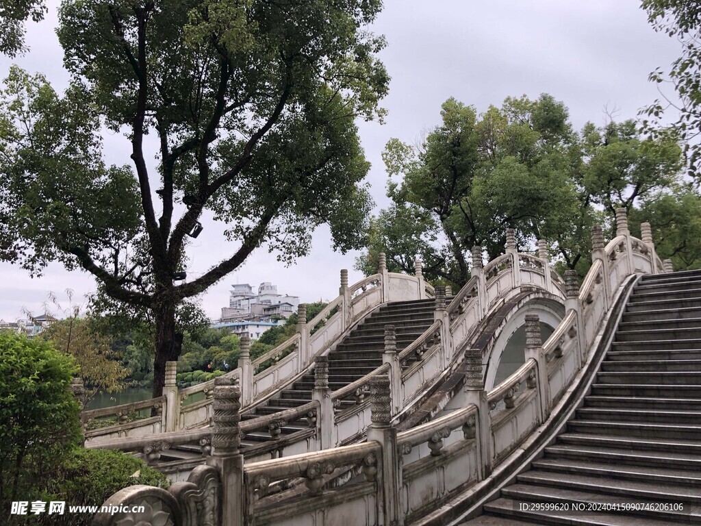 园林  