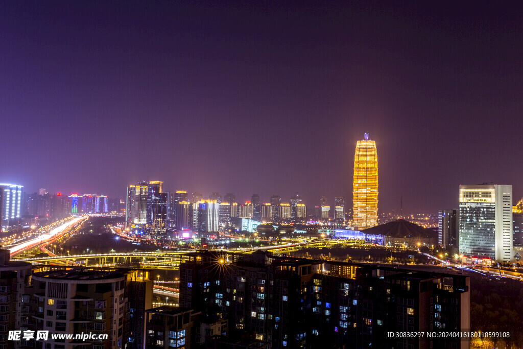 城市中心夜景