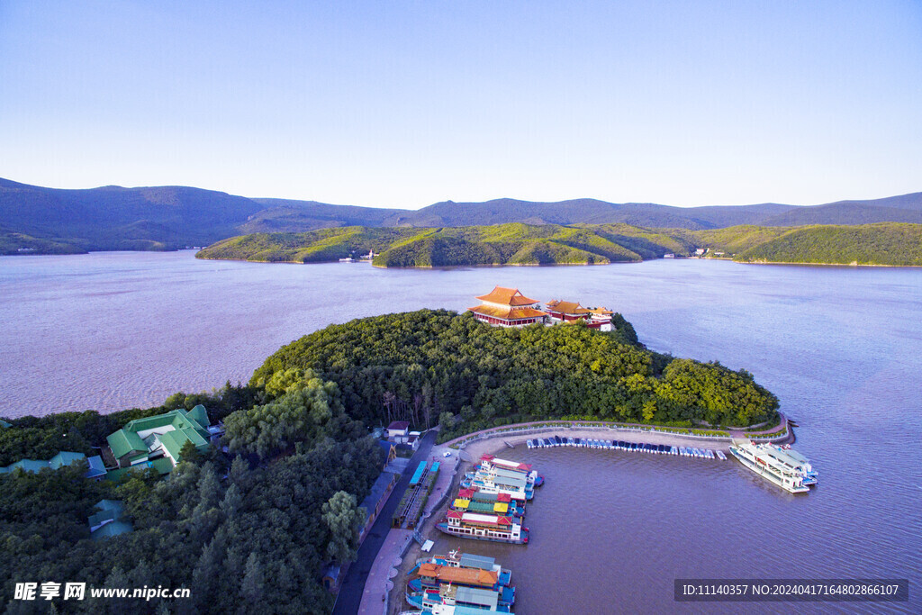 镜泊湖