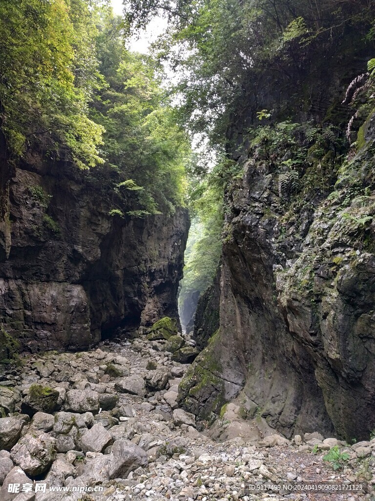 重庆奉节天井峽地缝