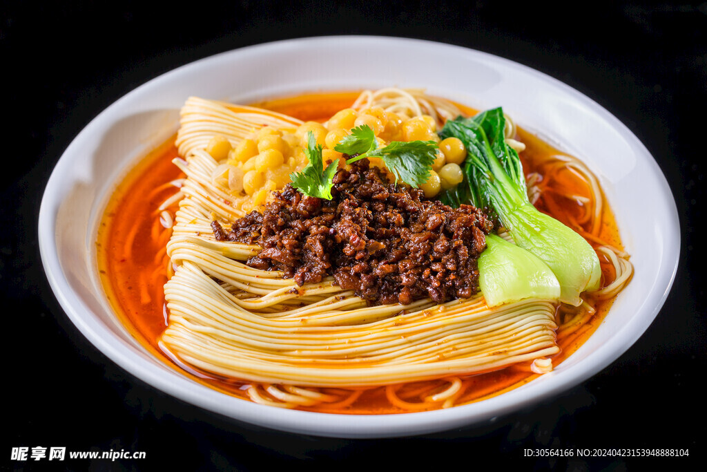 酱汁牛肉面美食