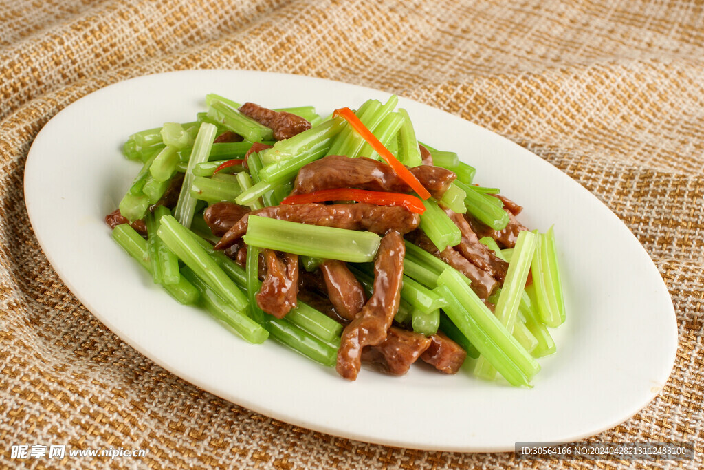 芹菜炒肉