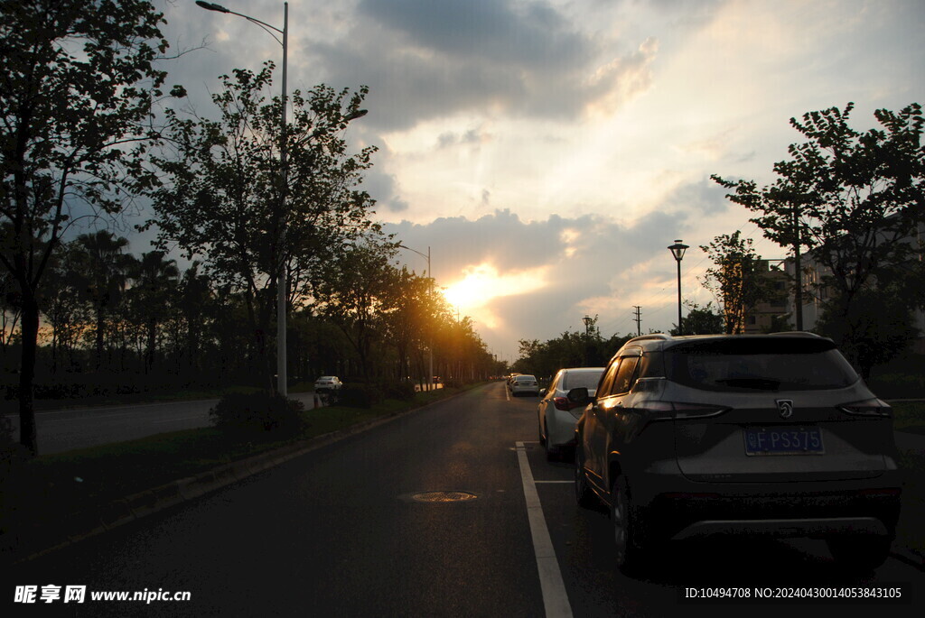 道路黄昏