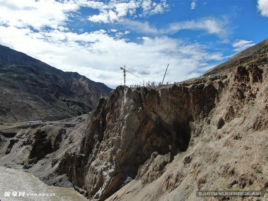 名山大山山脉 