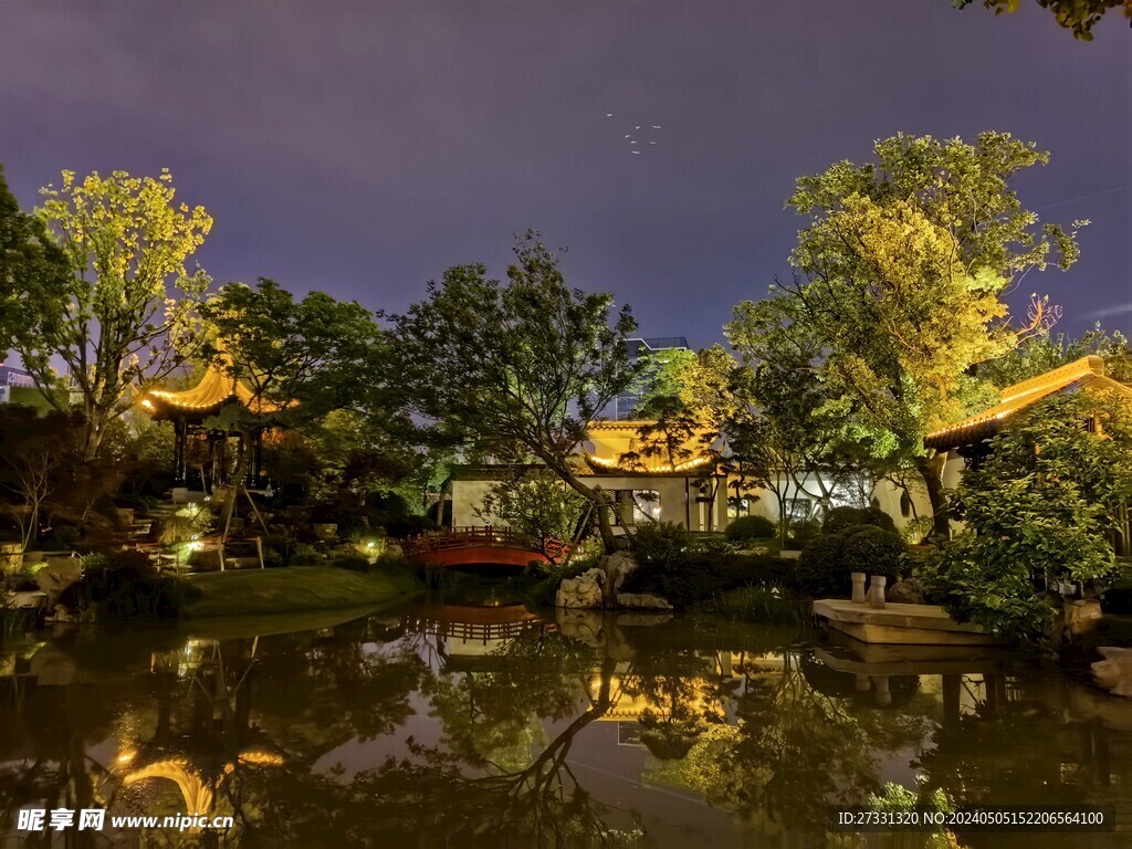 扬州园夜景