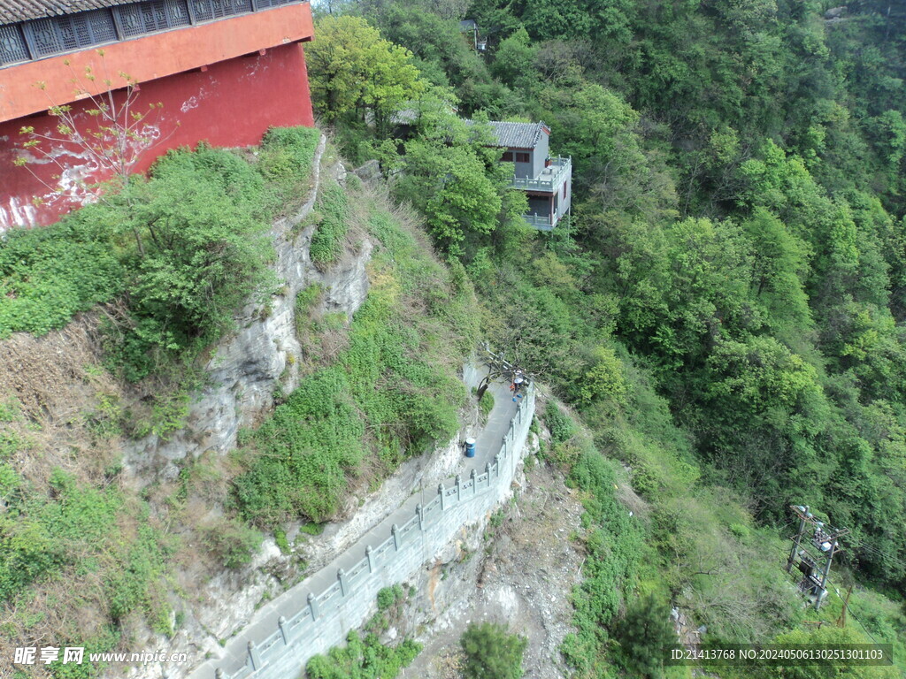 山路风景