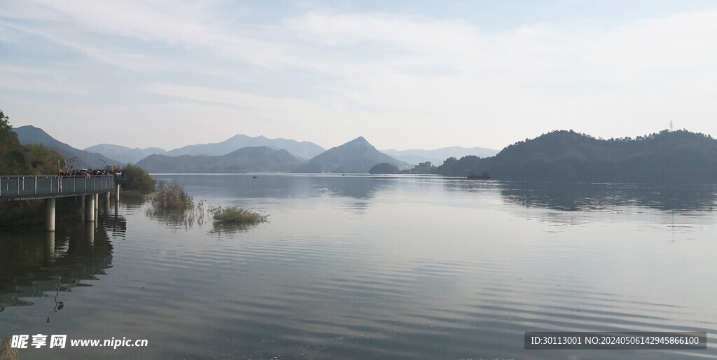 青山湖风光