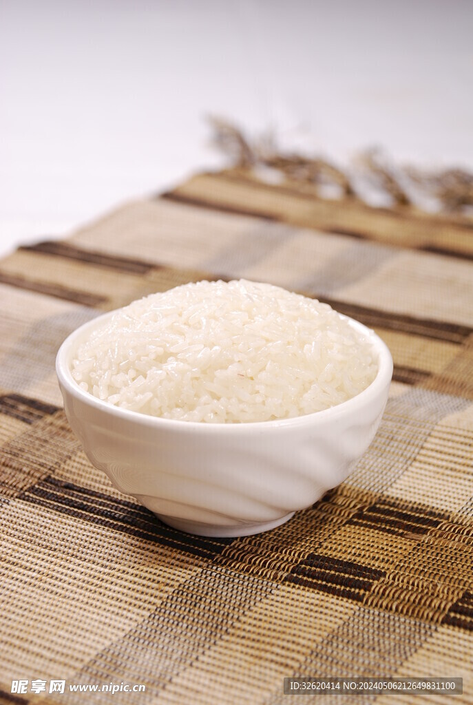 米饭 吃饭