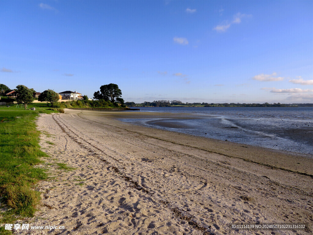 海滨小镇海滩风景