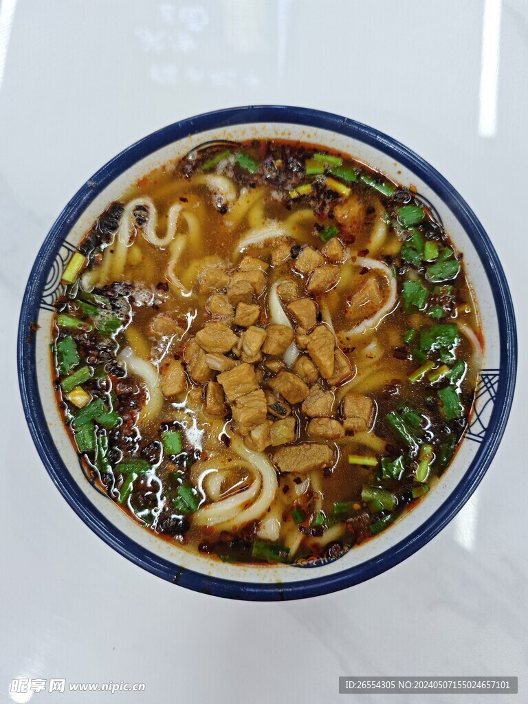 酱肉面  