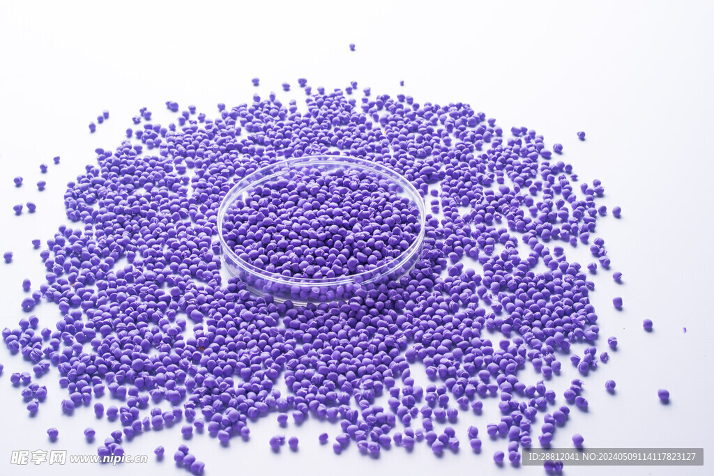 紫色塑料色母颗粒图片