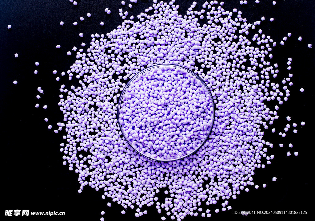 紫色塑料色母颗粒图片