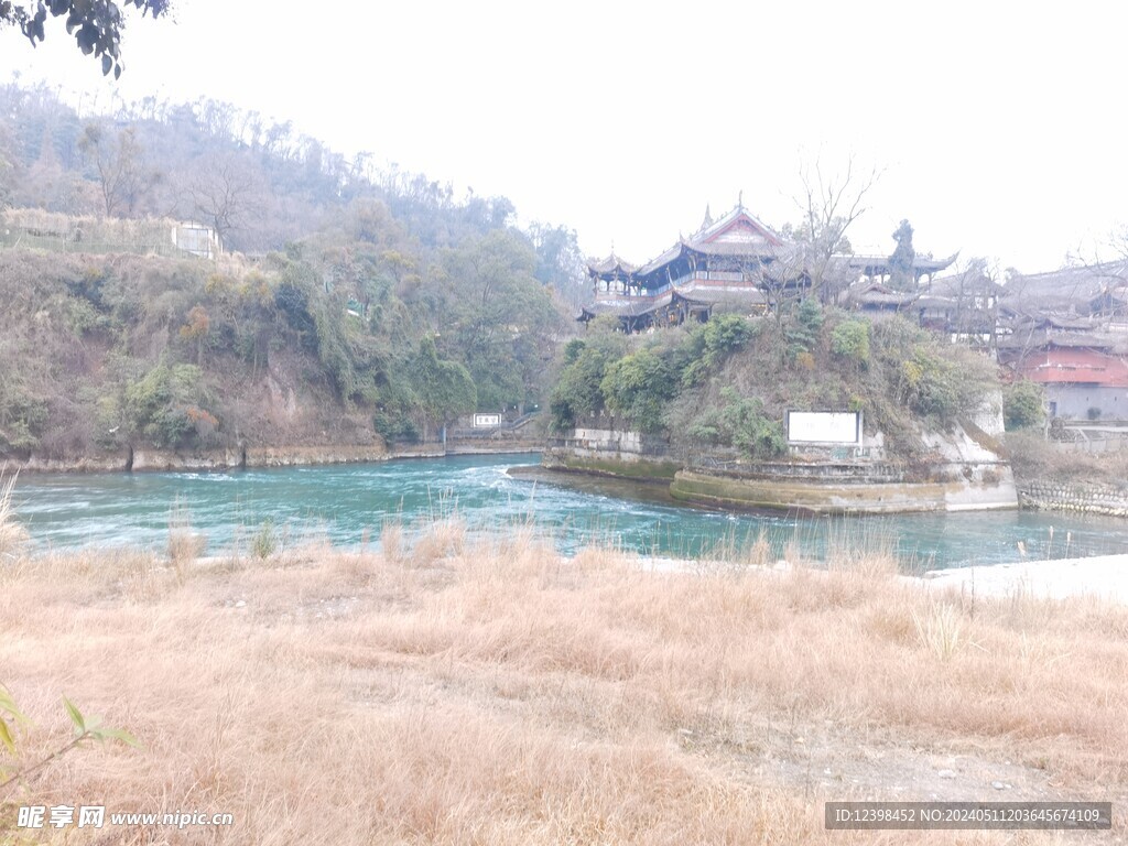 都江堰岷江风光