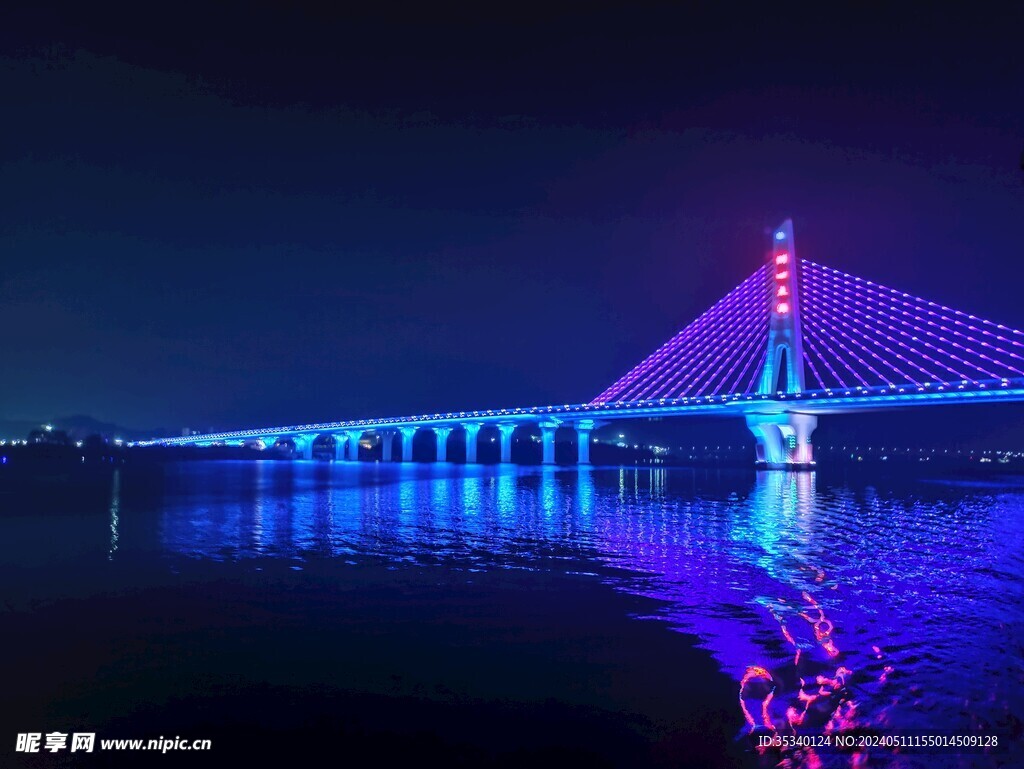 桥上 夜景