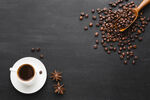 咖啡咖啡豆黑色背景