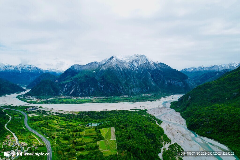 绿色山峦