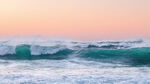 波涛汹涌的大海