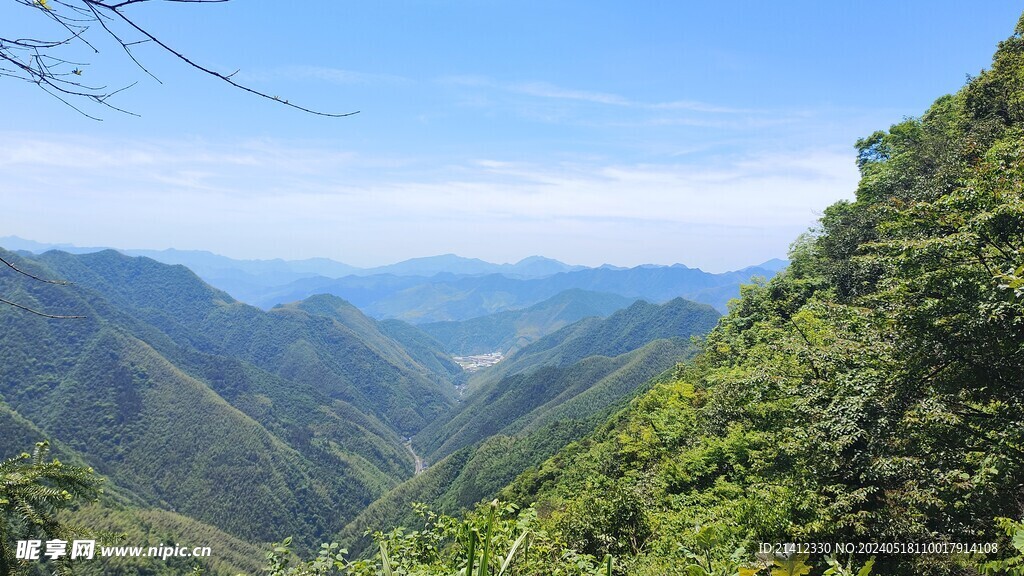 山顶风景图