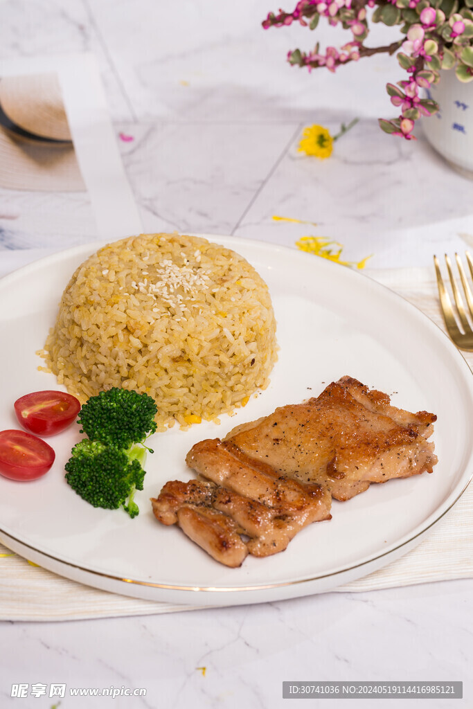  碟头饭 茶餐