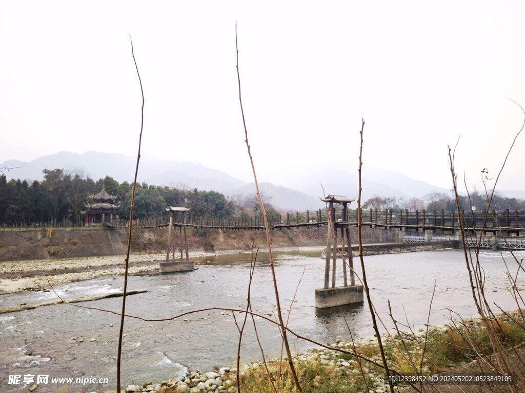 都江堰岷江风光