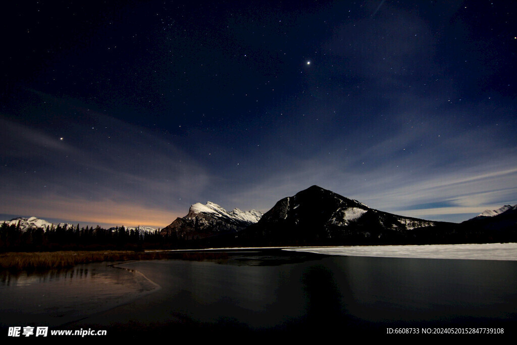 雪山夜景