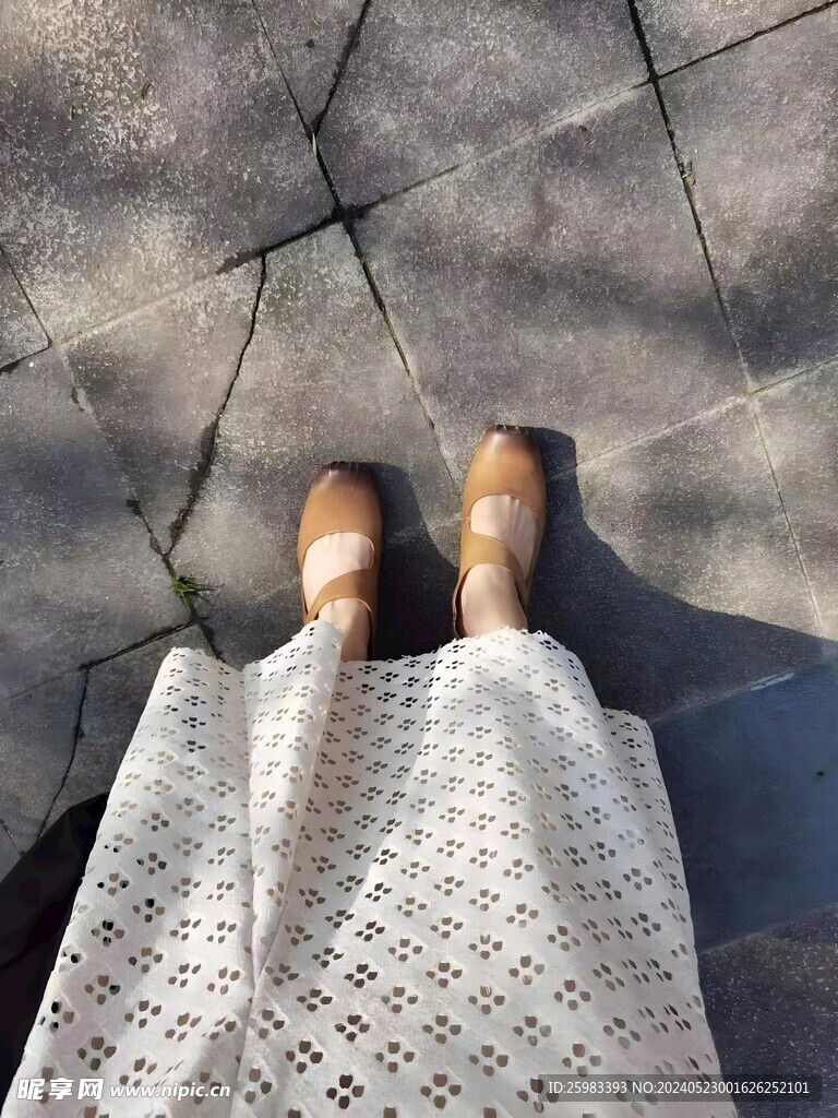 女式凉鞋