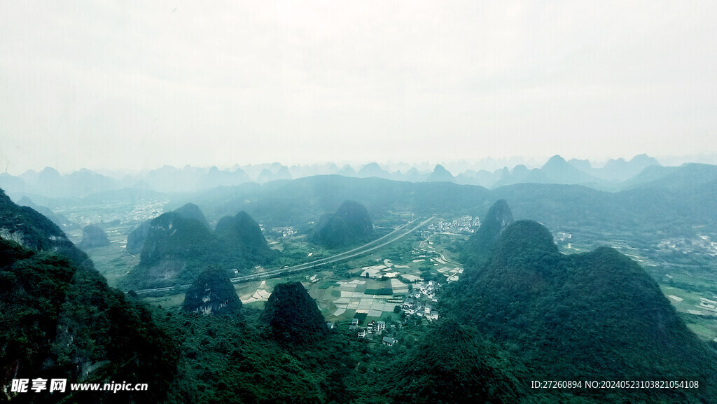 实景水墨背景