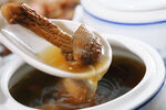 炖汤乌鸡汤