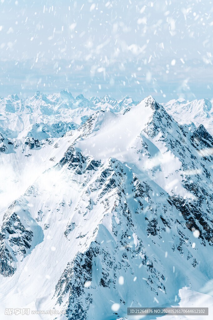 白茫茫的雪地