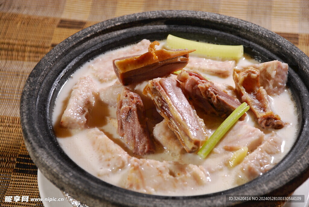 香芋鸭肉煲