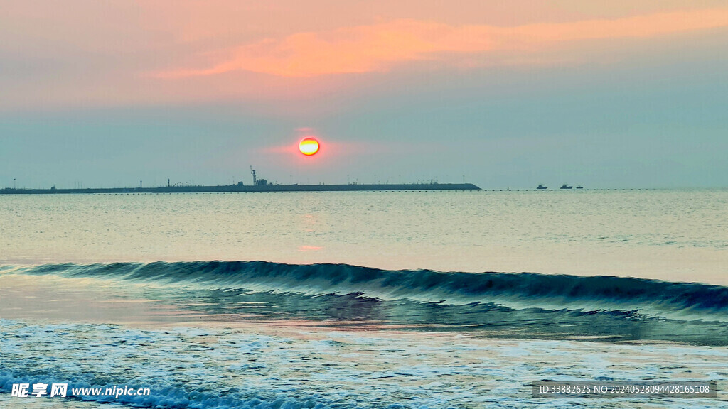 海上日出