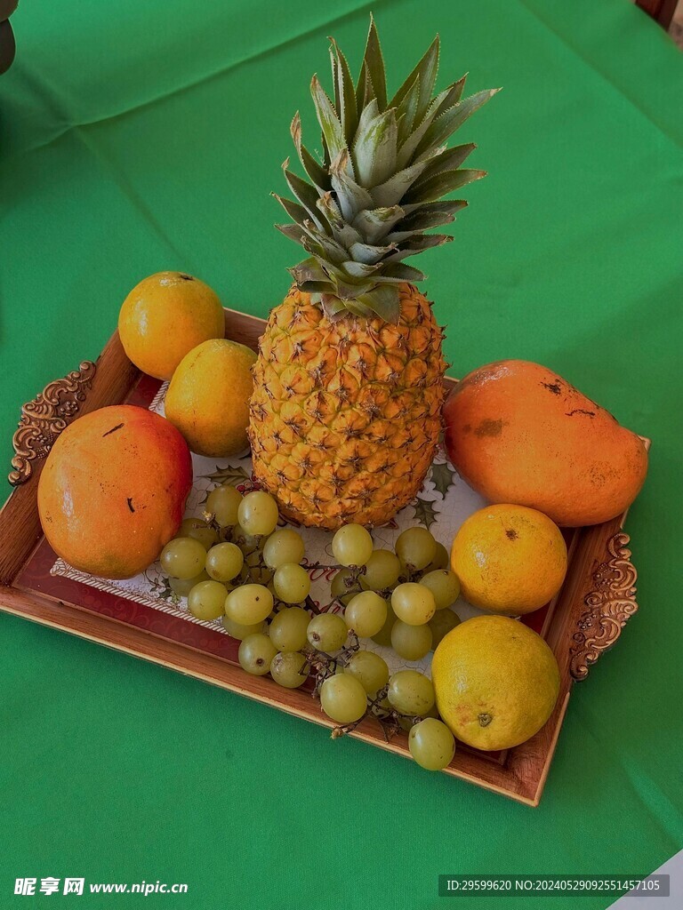 凤梨 