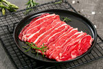 鲜牛腱子肉片特写