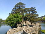 湖中小岛