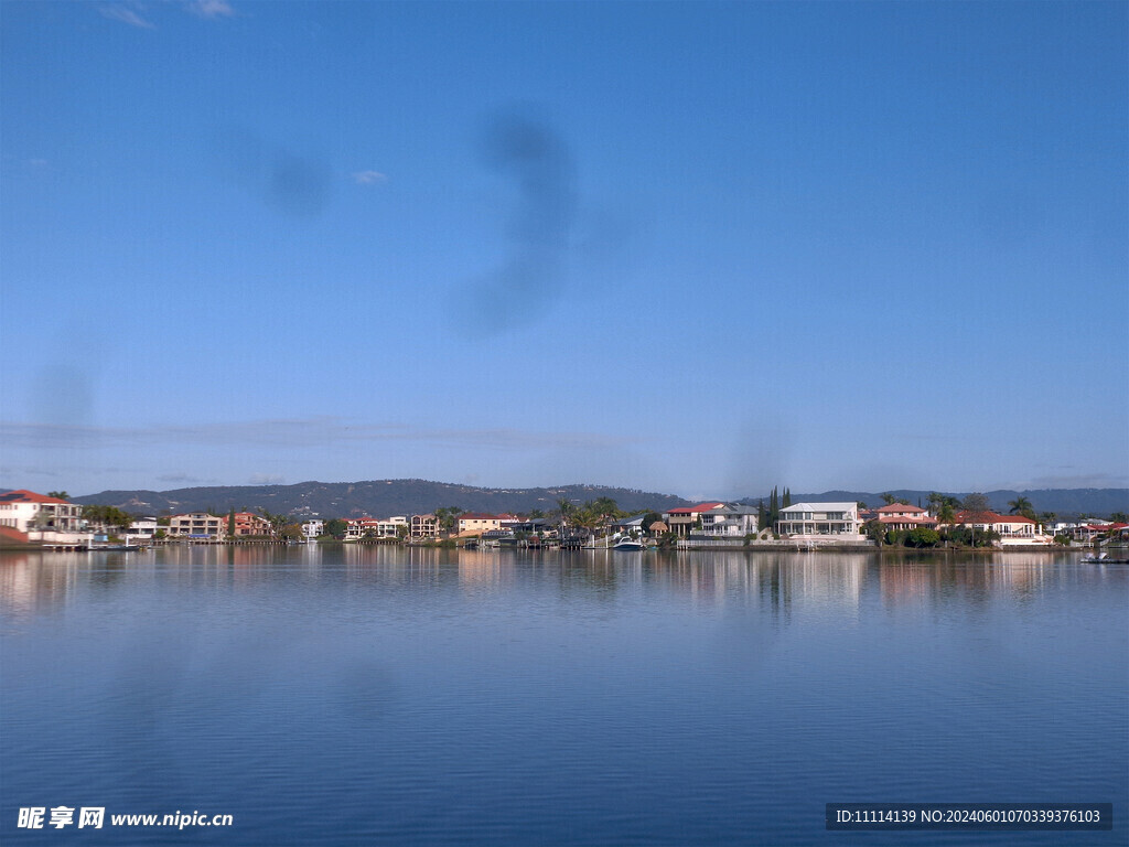 宁静的清水湾湖畔风景