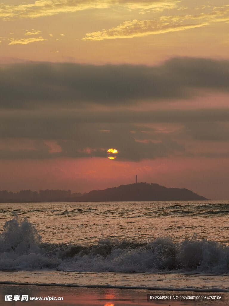 海边日出景色