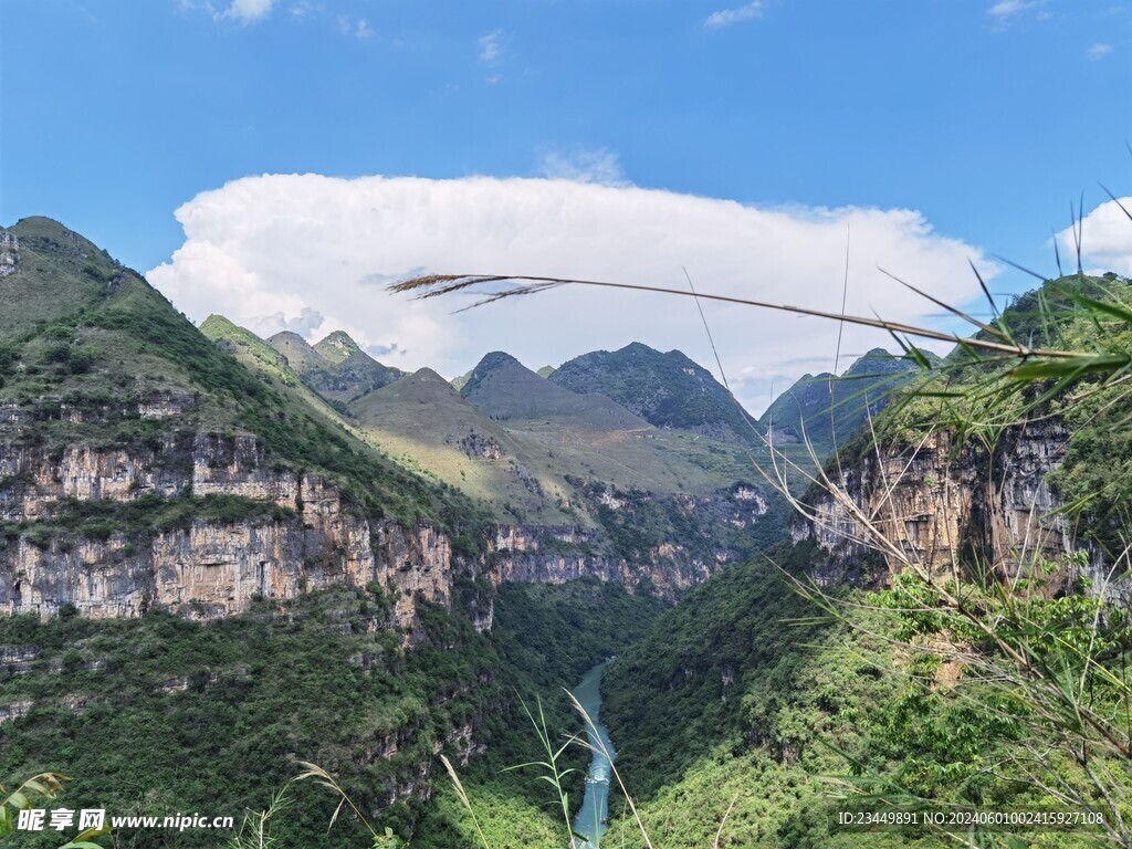 马岭河峡谷风景