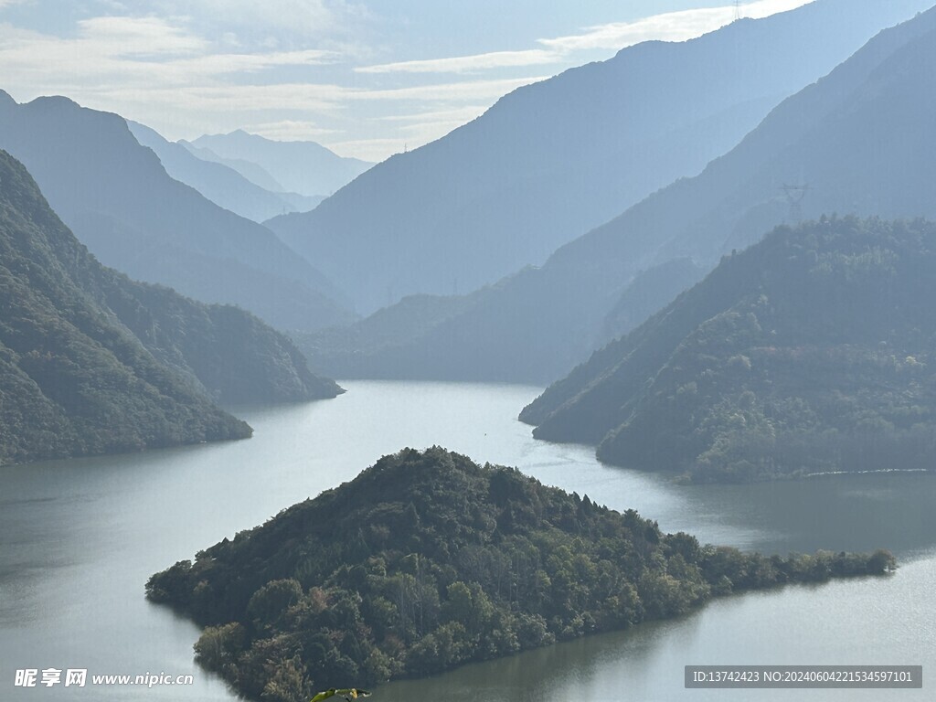 秦岭水库风光景色