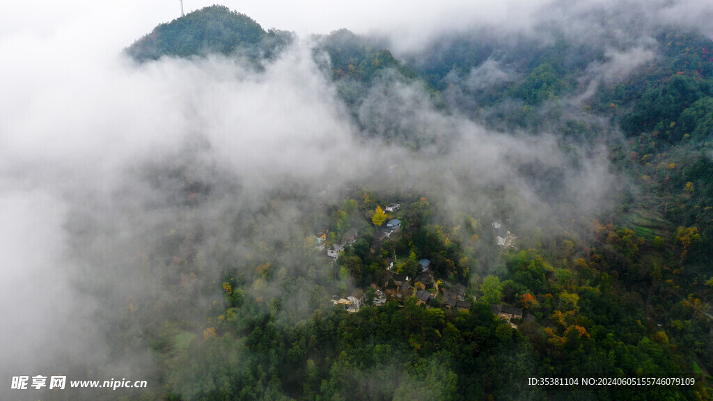 大山乡村