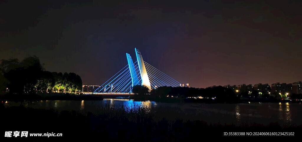 龙子湖夜景