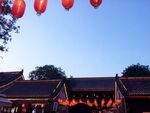 屋檐灯笼天空